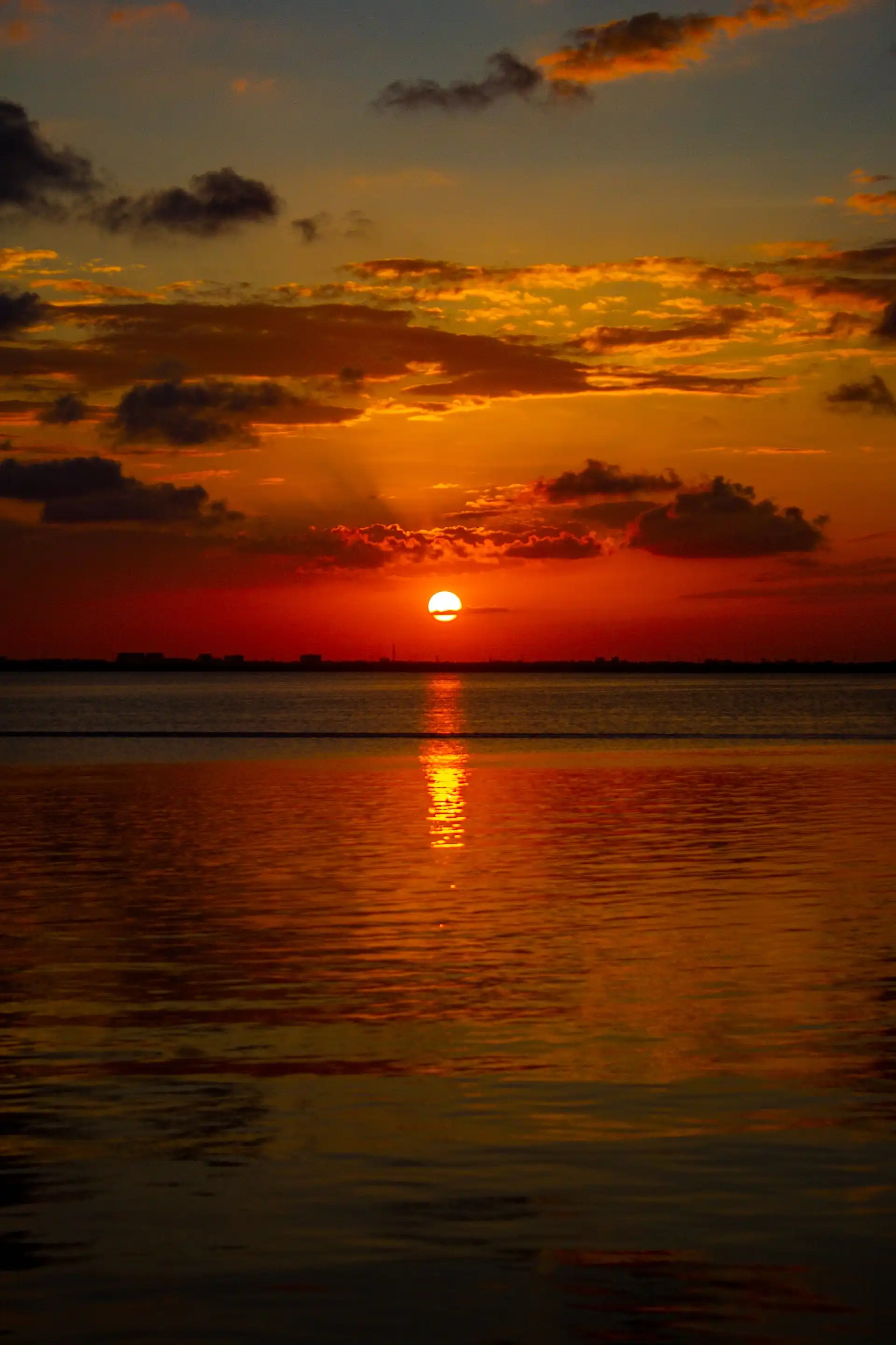 Cancun Tours: Nichpte lagoon at  Dusk